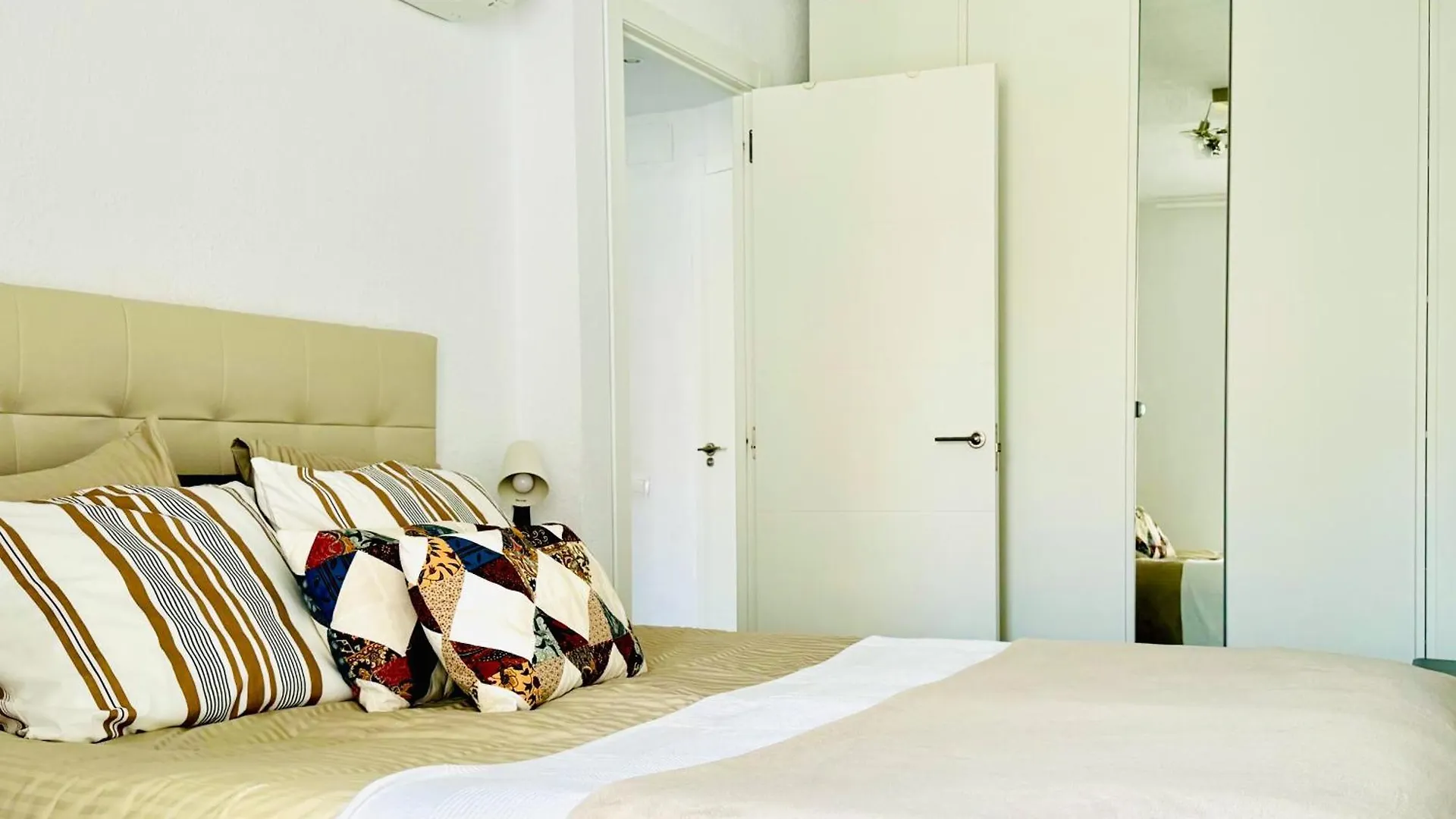 Playa Paraiso 86 - Townhouse At The Beach For Up To 6 Guests Manilva 0*,  Spain